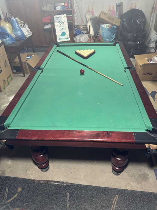 Бильярдный стол