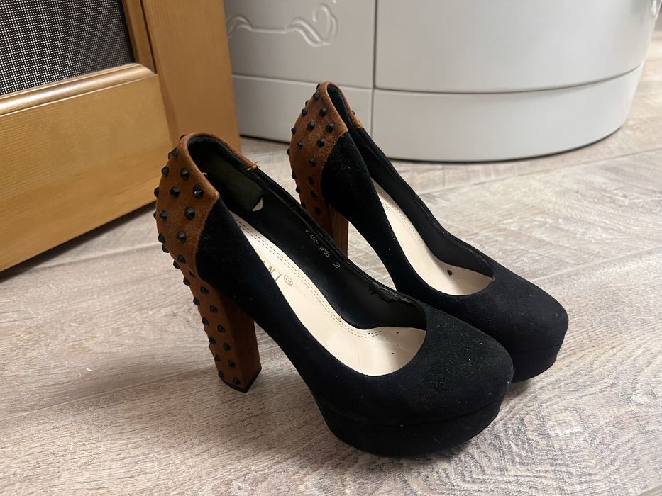 Продам обувь  хорошее состоние