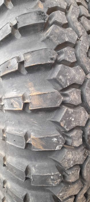 Гуми  за  ГАЗ 66  ЗИЛ 157