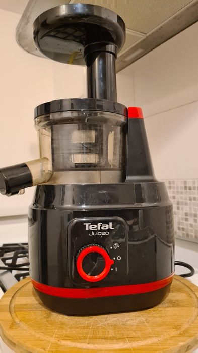Storcator fructe si legume prin presare la rece Tefal