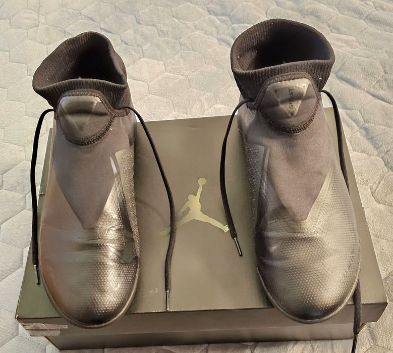Nike phantom ghost