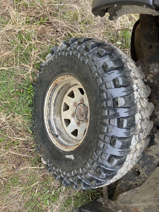 Jante anvelope nissan mitubishi toyota patrol pajero cst 33 r15