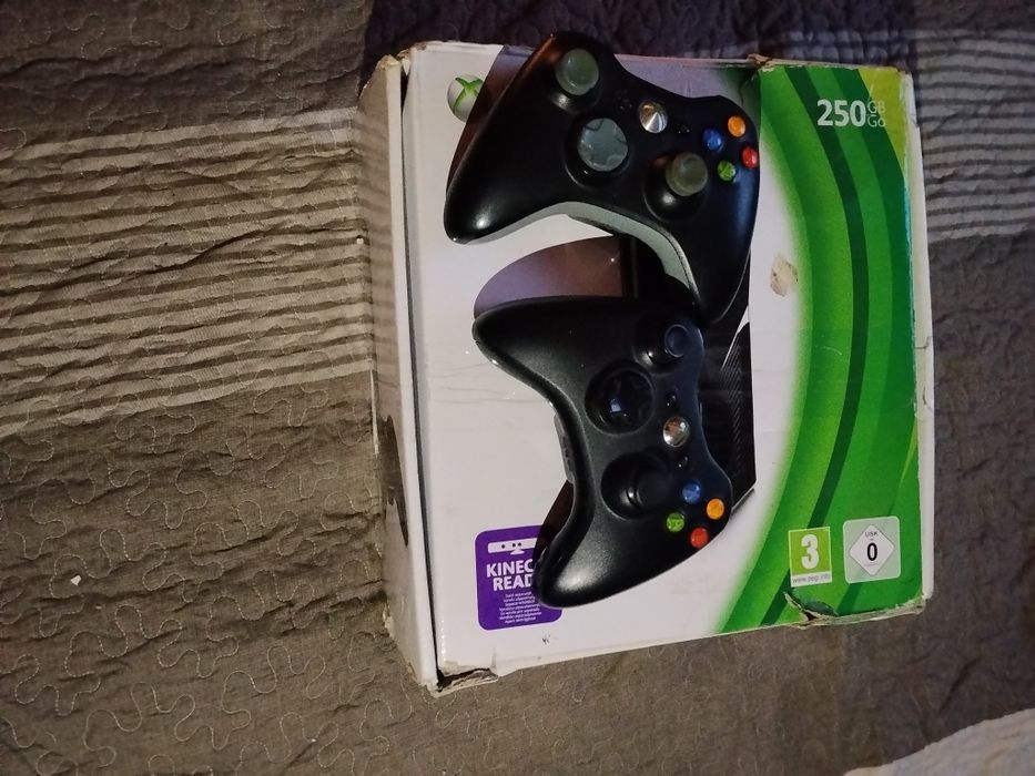 Vând ixbox 360 prefect funcțional