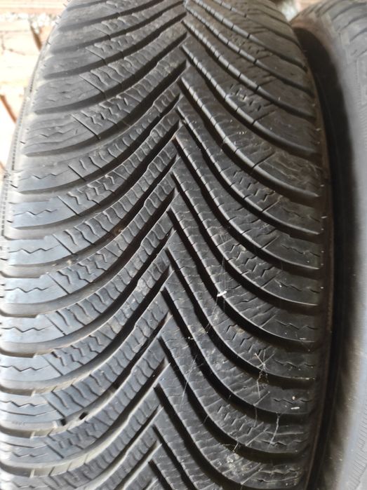 215/65/17 Michelin 2бр