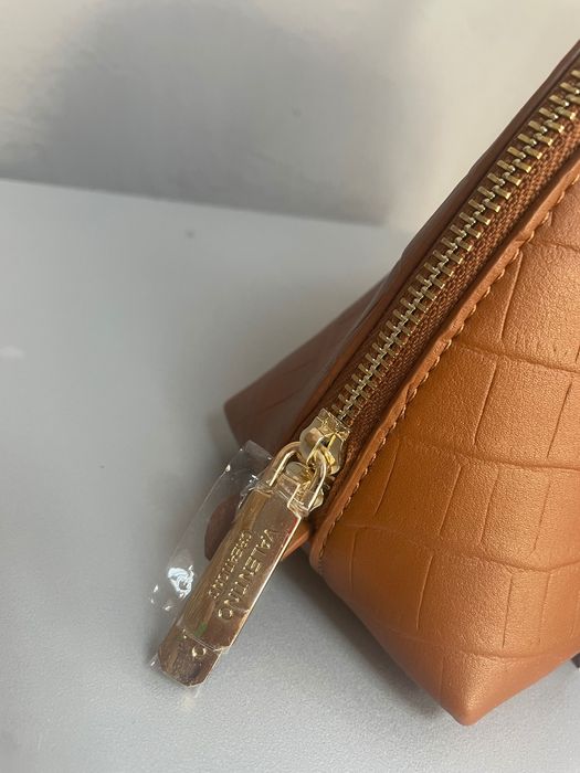 Дамска чанта от естествена кожа Valentino