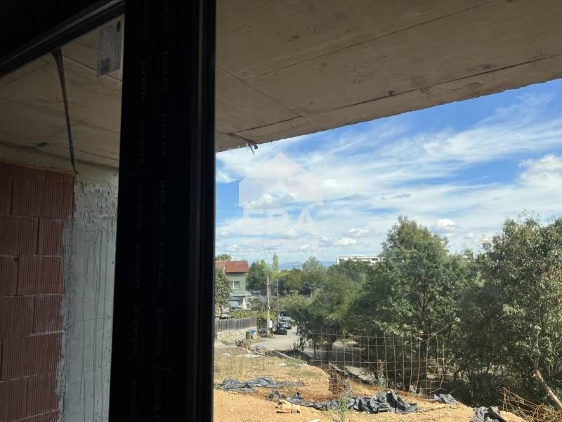 Продава се Тристаен апартамент в София, Горна баня - 111 кв.м за 1225 €/кв.м - Снимка #2