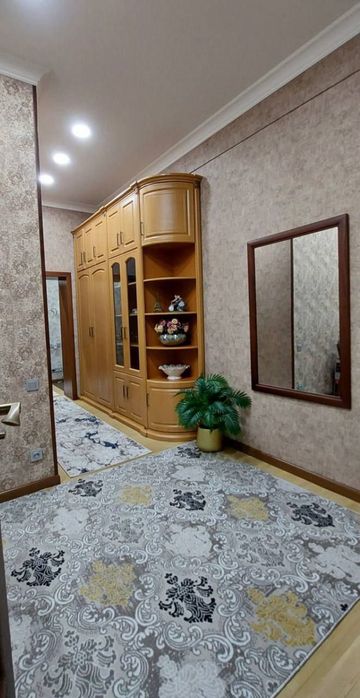 Продаётся 2/2/4 квартира на улице Бабура, ор Пед.институт, Яккасарай