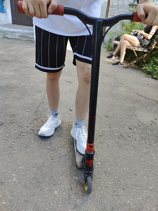 Самокат трюковой