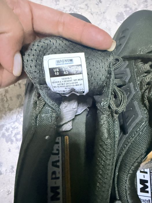 Кроссовки спецобувь  новые