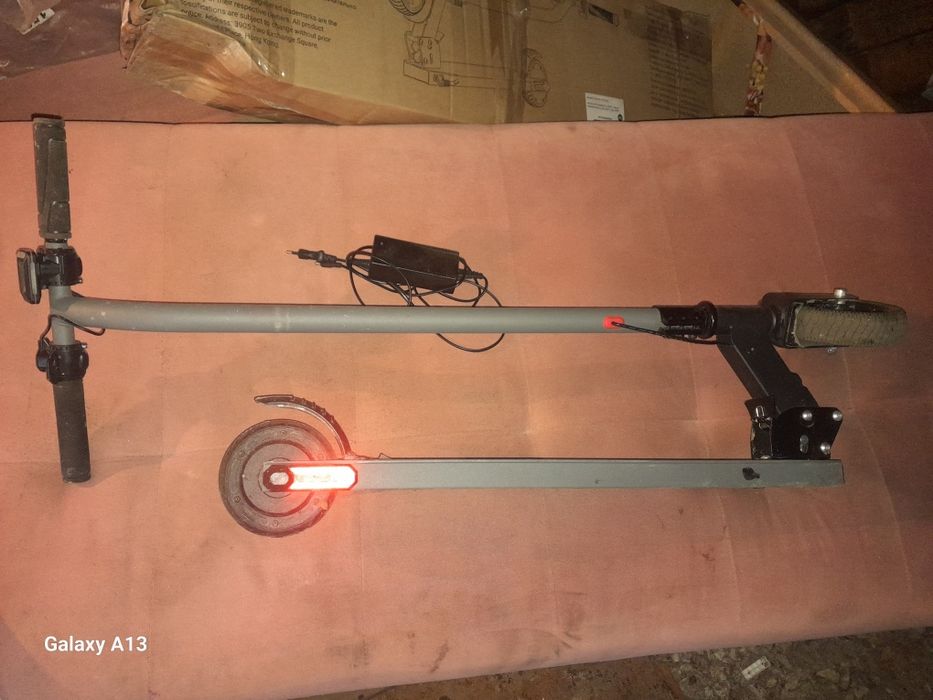 Продам электросамокат