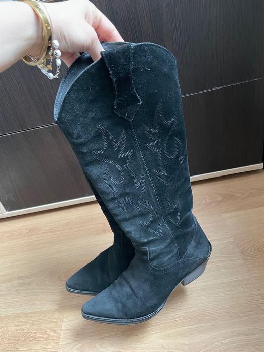 Vând ciocate Zara negre