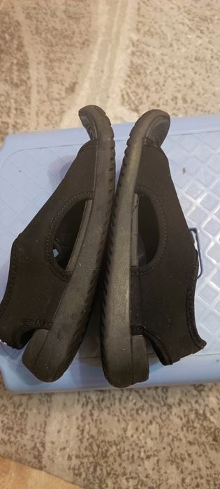 Sandală unisex Nike negri