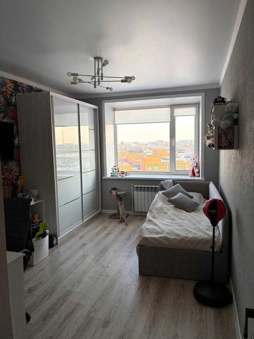 Продам 3-х комнатную квартиру в районе плазы