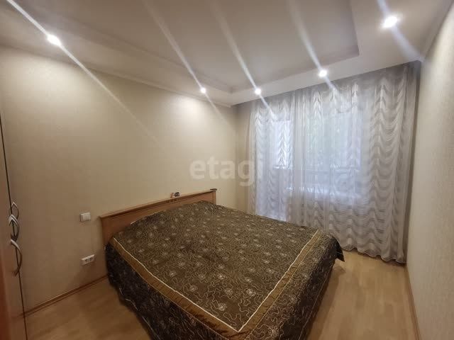 3 комн.квартиру,  8 мкр, 1/9