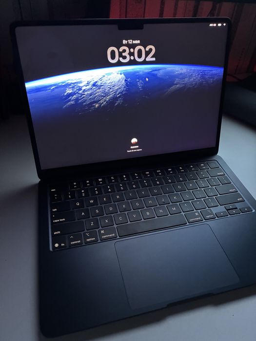 MacBook 2025, m4, 16/256