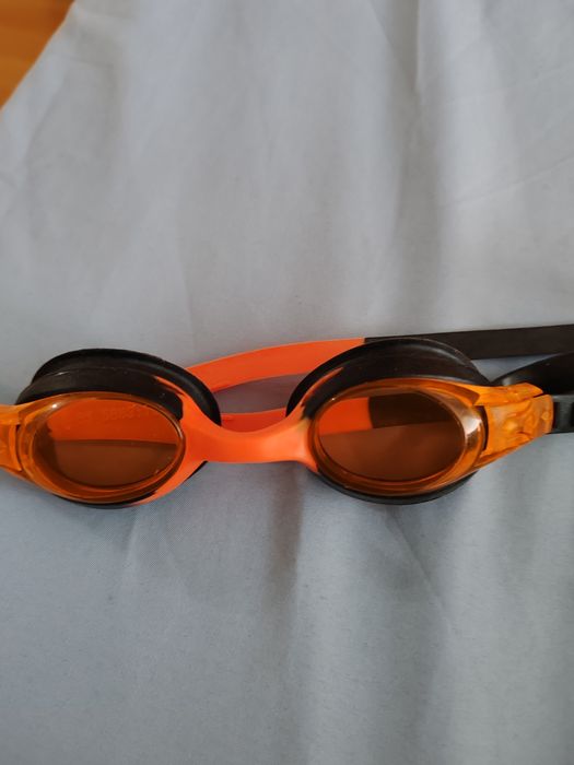 Очила за плуване