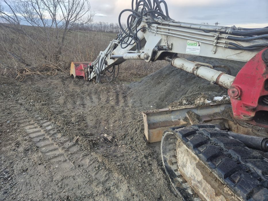 Vand Excavator Takeuchi 7.5 T