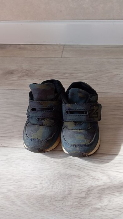 Кроссовки 23 размер