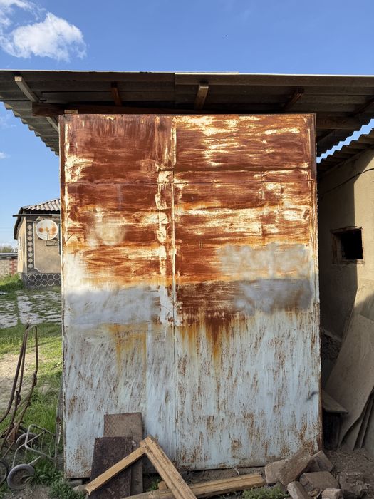 Будка железный вагончик