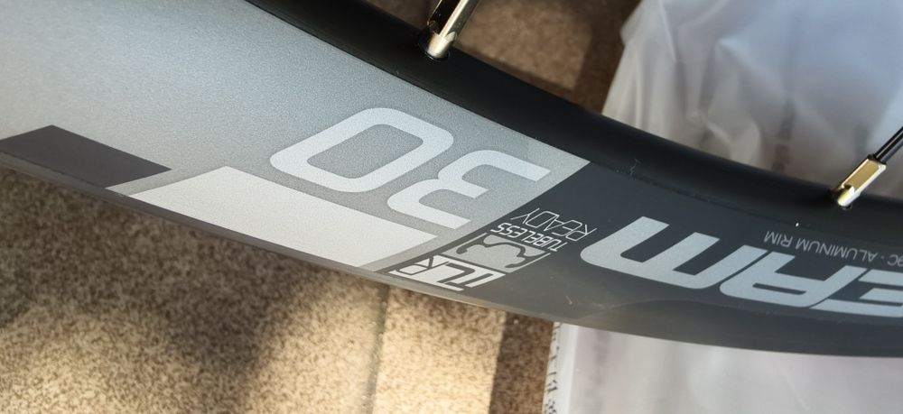 Капли VISION Wheelset TEAM 30 Disc Clincher XDR Black 12x100/12x142