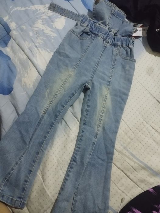 Продам джинсы новые