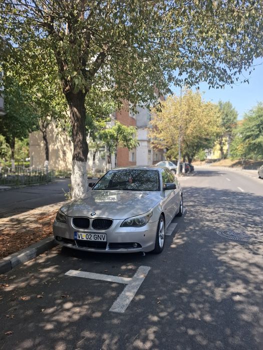 Vând schimb bmw e60