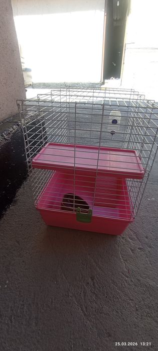 Продам клетку для хомяков.