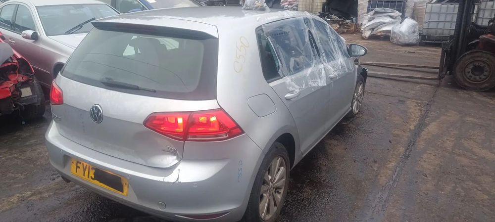 Dezmembrari / Dezmembrez VW Golf 7 (5G) [Fabr 2014-prezent] 1.6 TDI CLHA cutie viteze manuala cod culoare LA7W