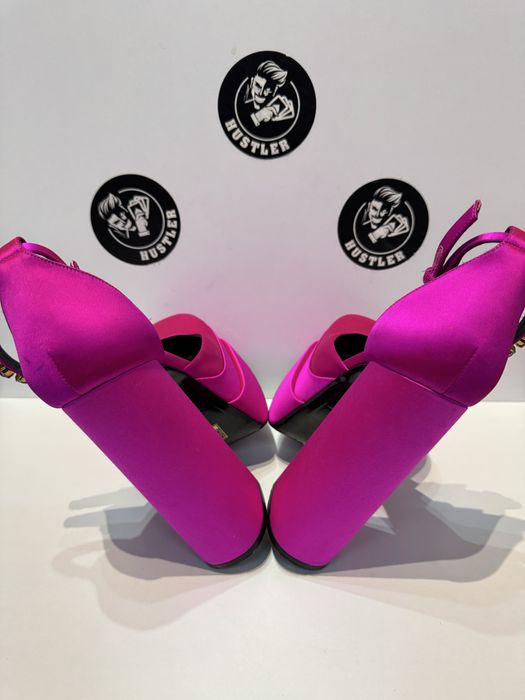 VERSACE Purple Satin Medusa Block Heel Pumps. Номер 37