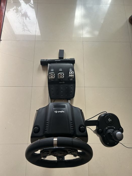 Vand volan logitech g920+pedale+schimbator+suport pentru toate