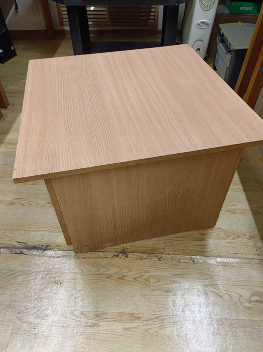 Тумбочка     б/у