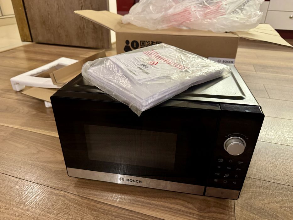 Микровълнова фурна BOSCH FEL023MS2 800.0 W, 20.00 L, ФУНКЦИЯ ГРИЛ
