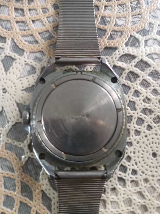 Наручные Часы " Восток " раритет, времён СССР..