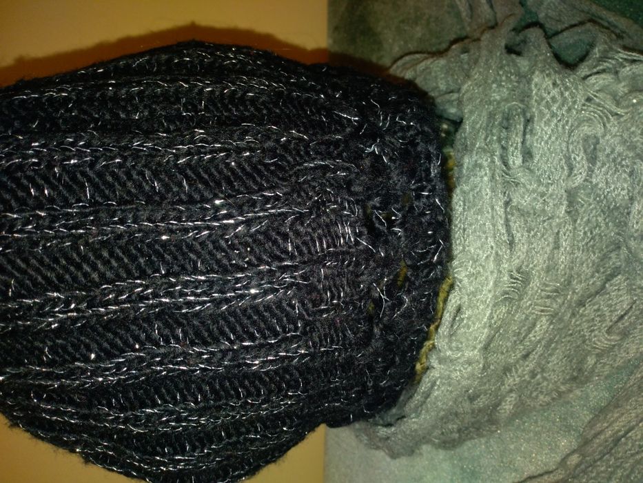 Продам шапочки вязанные