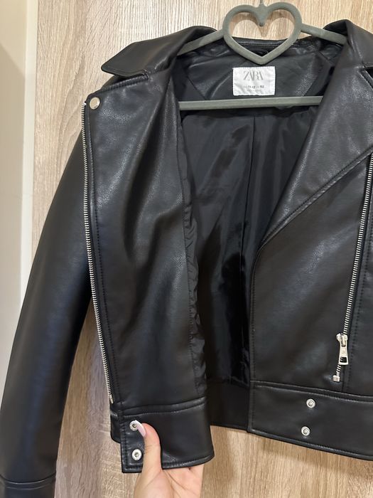 Черно кожено яке