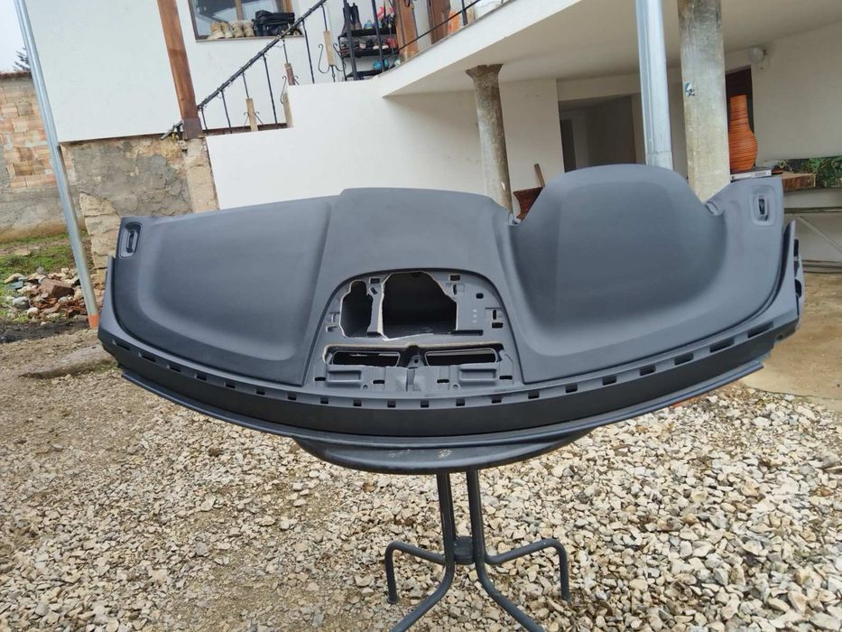 Табло Volvo XC40