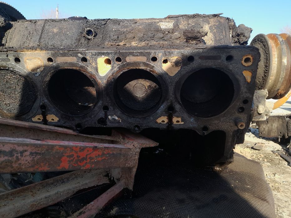 Зил запчастлар сотилади