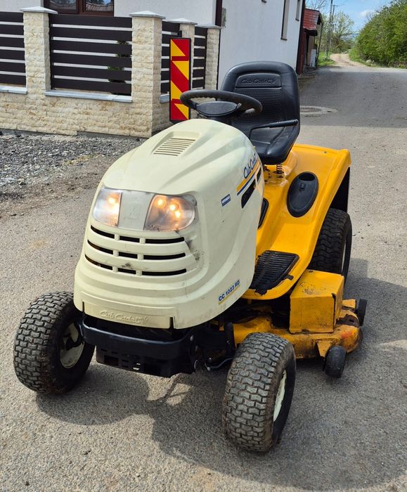 Tractoras gazon CubCadet 23cp
