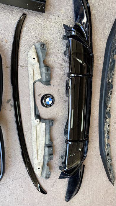 BMW X6M F96 Difuzor Bara Spate Eleron Tipsuri Tobe Grila Capace oglinzi Emblema  Portbagaj