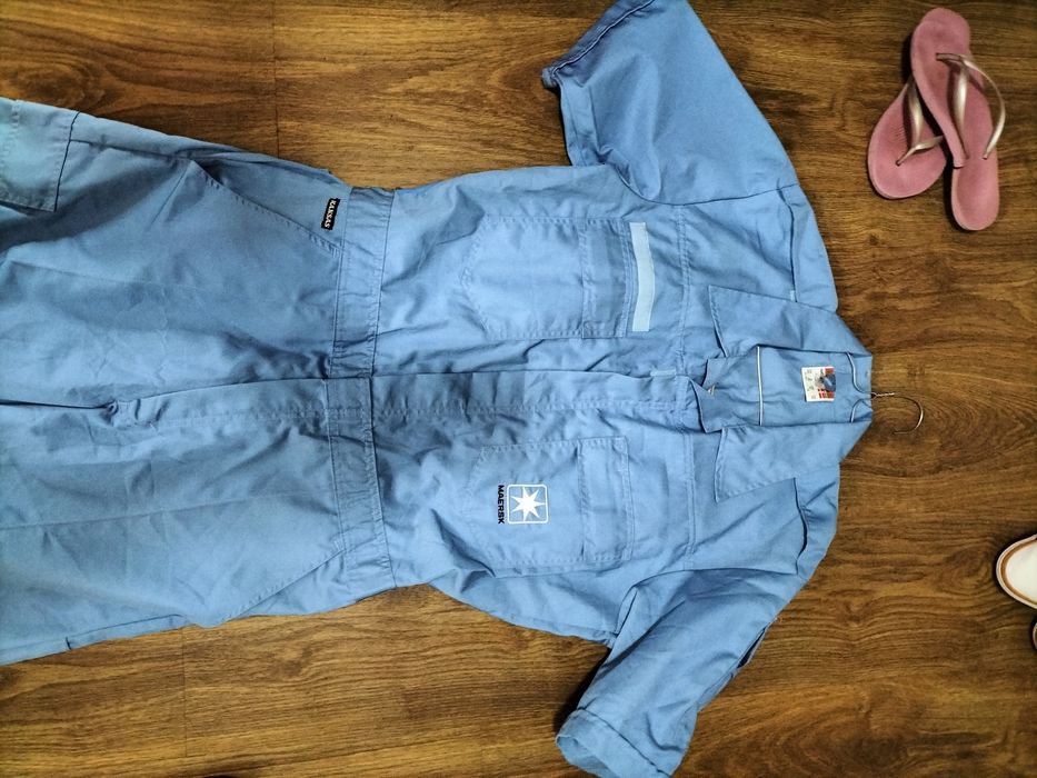 Vând salopetă MAERSK  pentru navigatori!