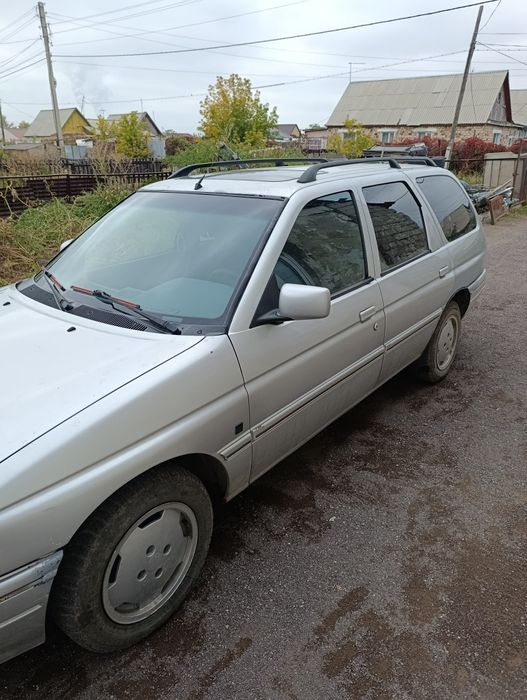 Продам форд эскорт