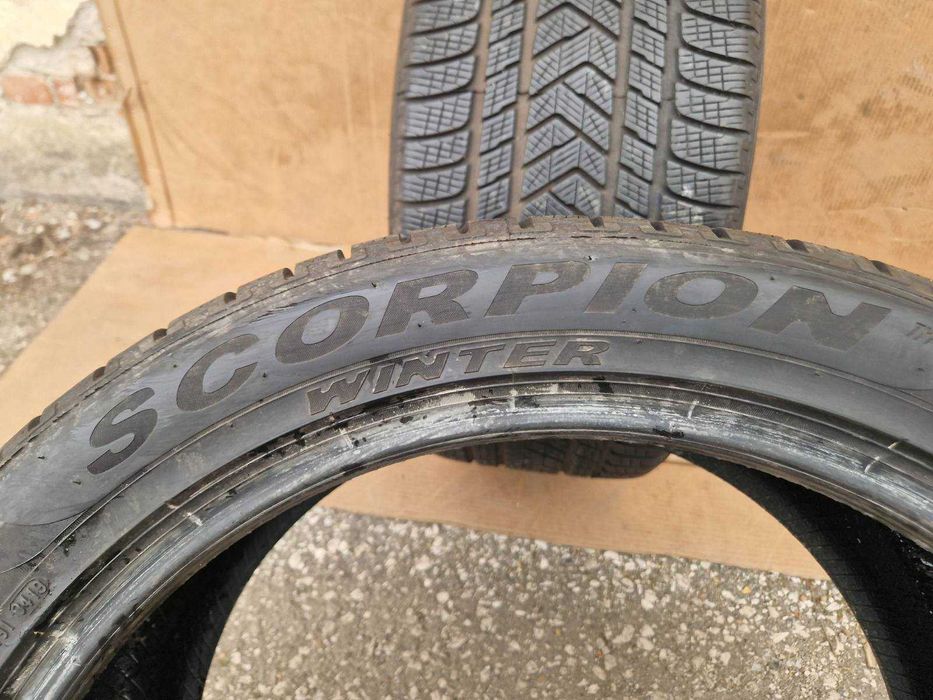 2 Pirelli R22 325/35
Зимни гуми 
DOT3419