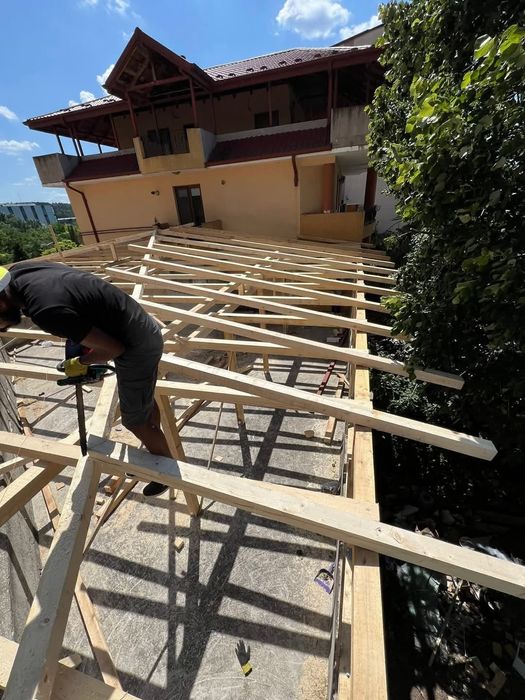 Executăm următoarele : Acoperișuri și Mansardari sistem complet terase