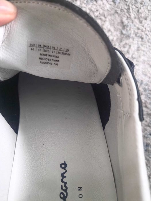 Нови мъжки обувки