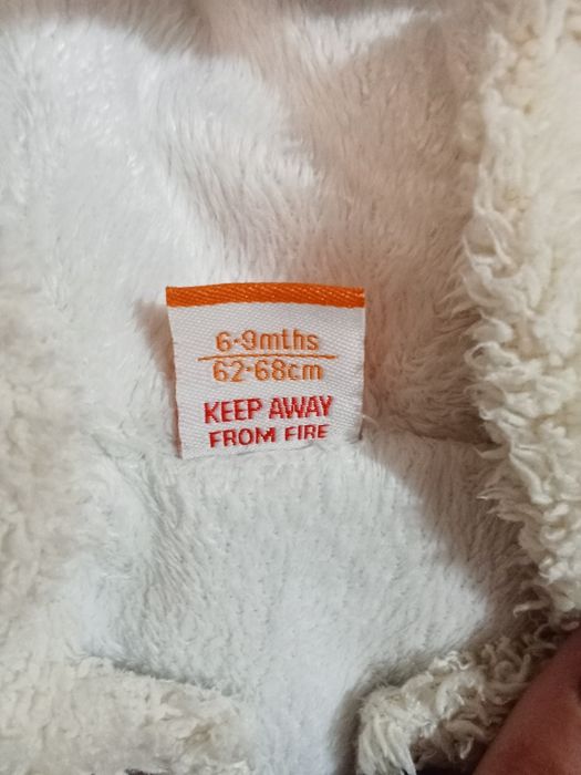 Продам костюмчики