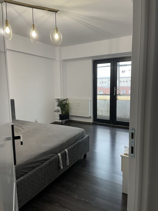 Vand apartament 2 camere decomandat rovine