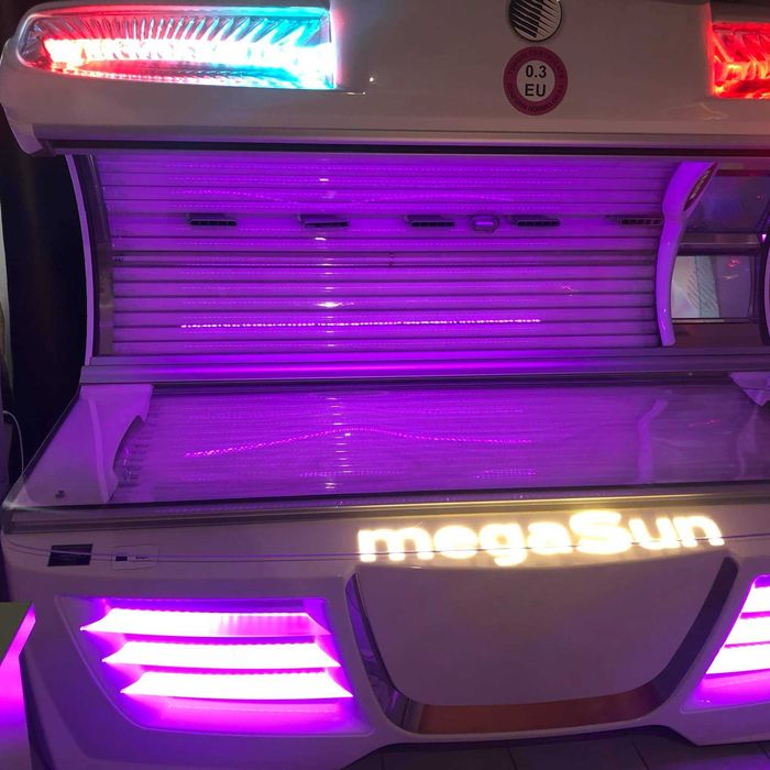 Vând aparatură remodelare corporală & solar – profesională