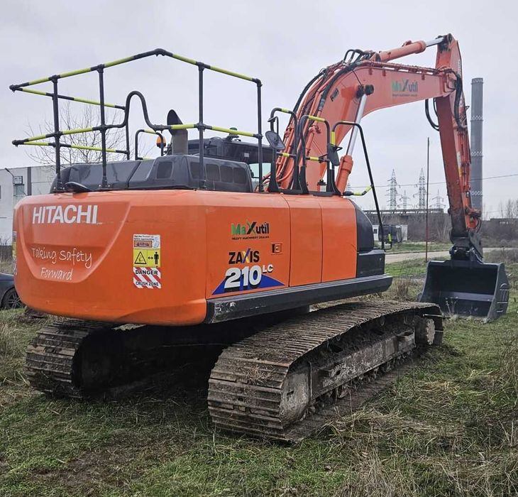 Inchiriez excavator 25 To,6 To,3 To,autobasculante 8x4,vola,trailer