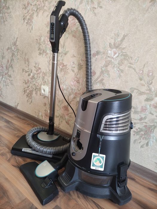 Продаю пылесос Roboclean