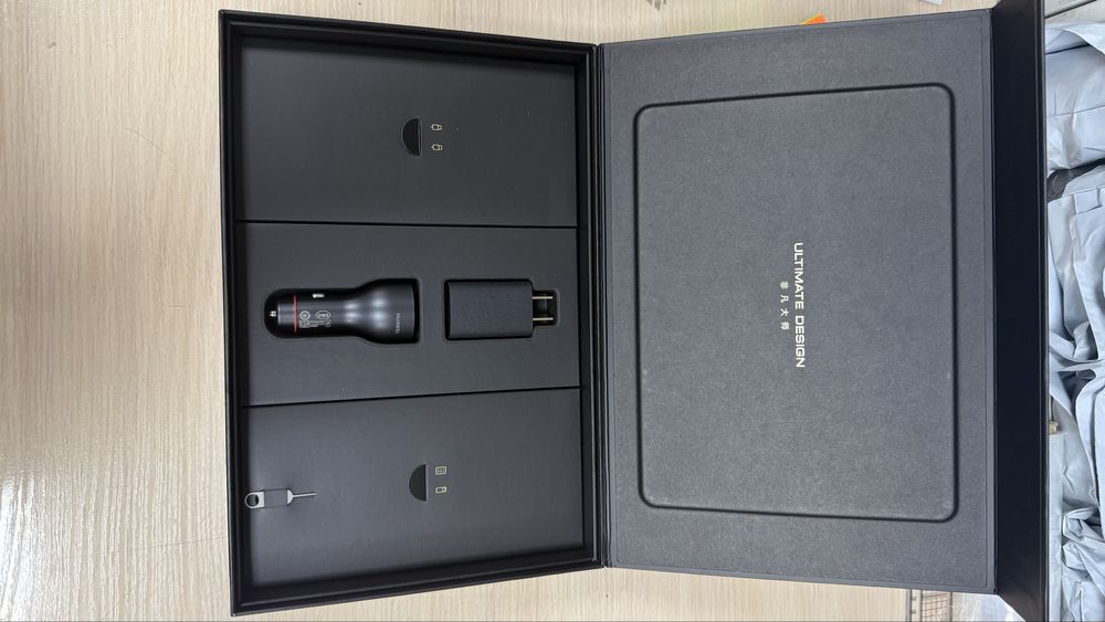 Huawei Mate XTs. 16/1024гб.